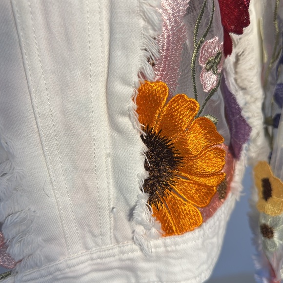 White Jean Jacket with Flower embellishments - Picture 12 of 12